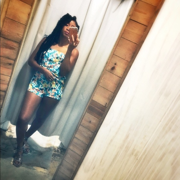 Meet your Posher, Jackie - Picture 3 of 4